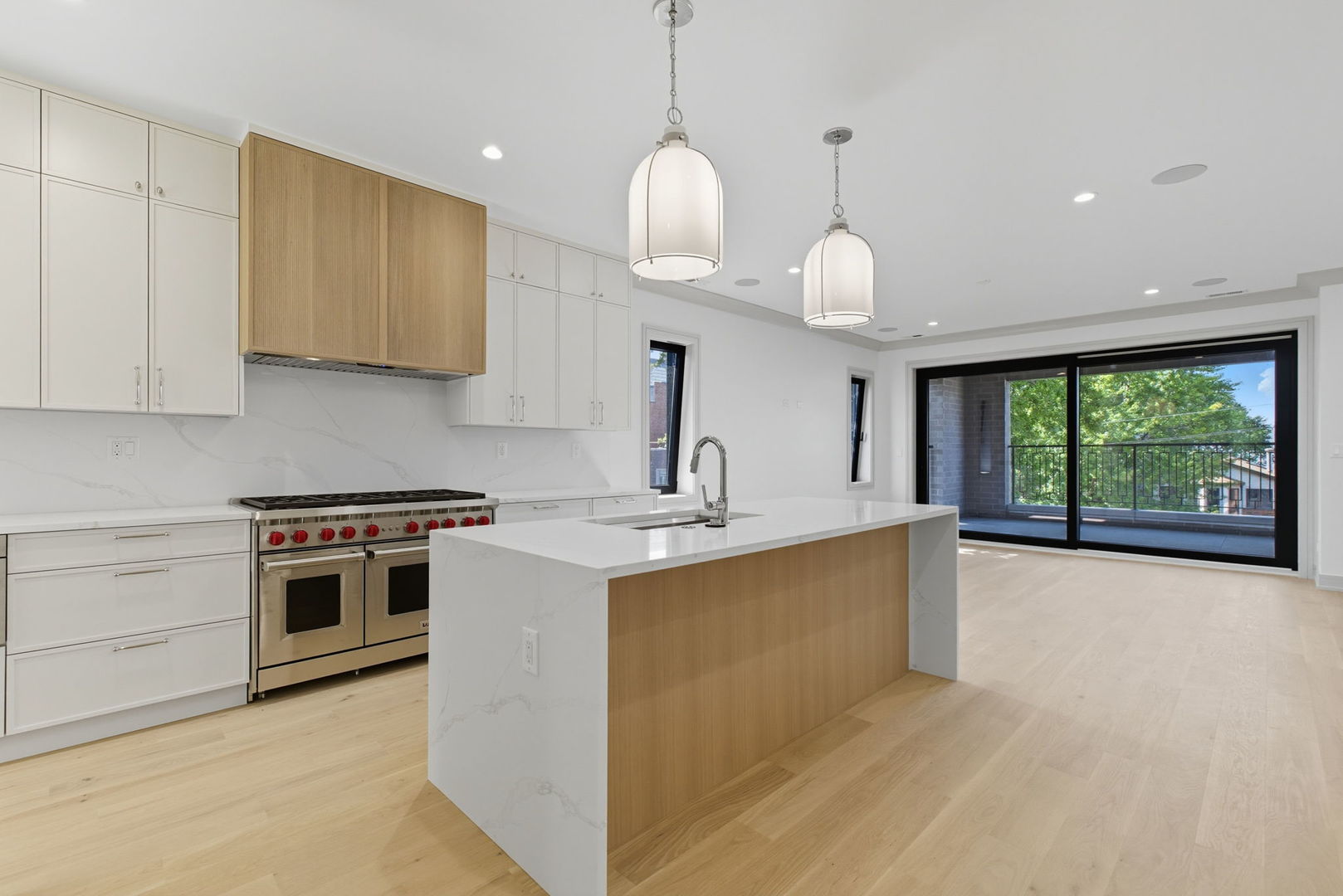 1646 North Orchard Street, Unit PHS Chicago, IL 60614 - Photo 2 of 33