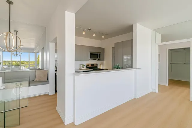 $889,000 | 1700 Civic Center Drive, Unit 707, Santa Clara, CA 95050