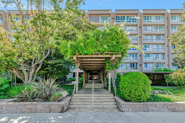 $889,000 | 1700 Civic Center Drive, Unit 707, Santa Clara, CA 95050
