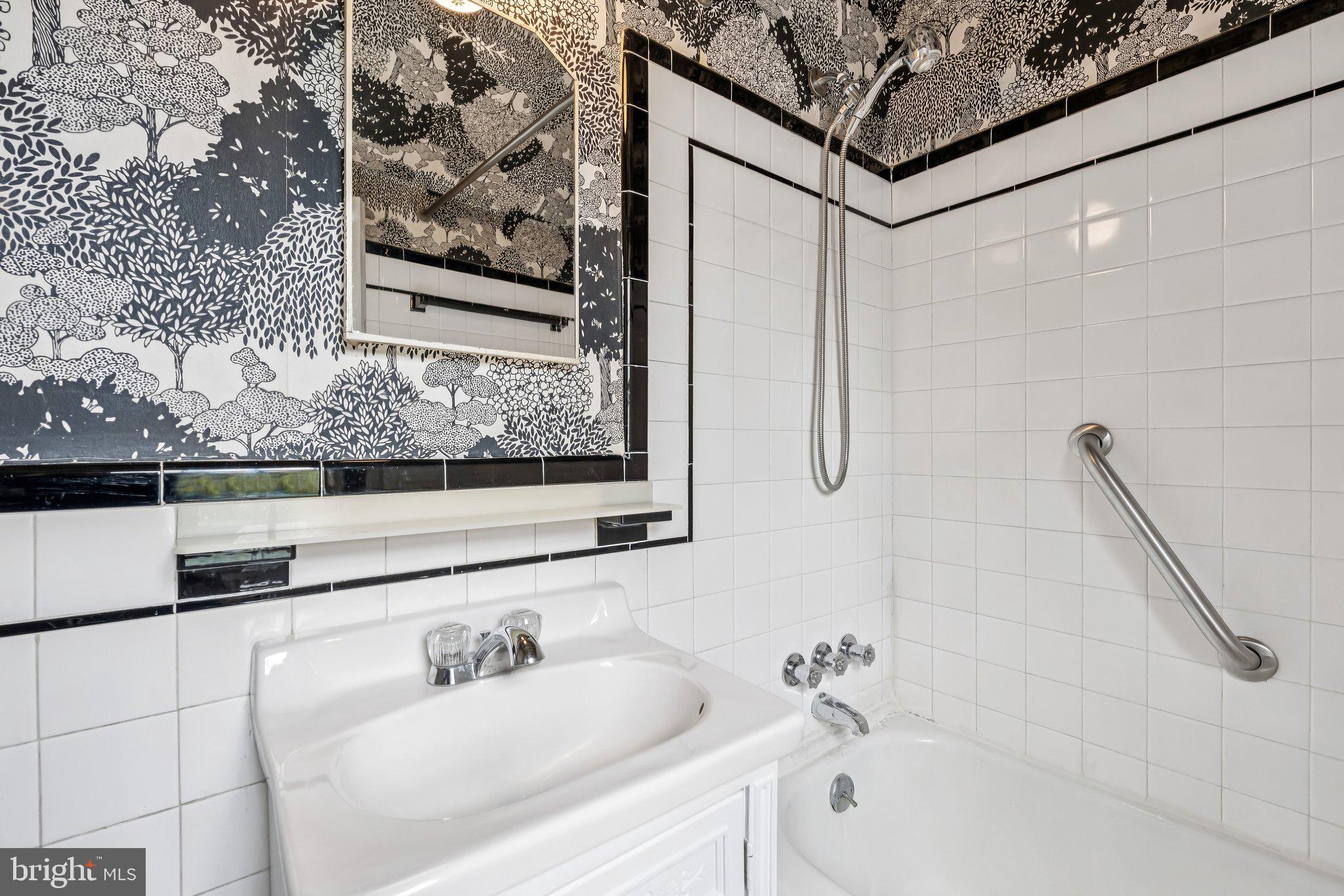 7201 Chestnut Street Chevy Chase, MD 20815 - Photo 16 of 34 Upstairs full bathroom