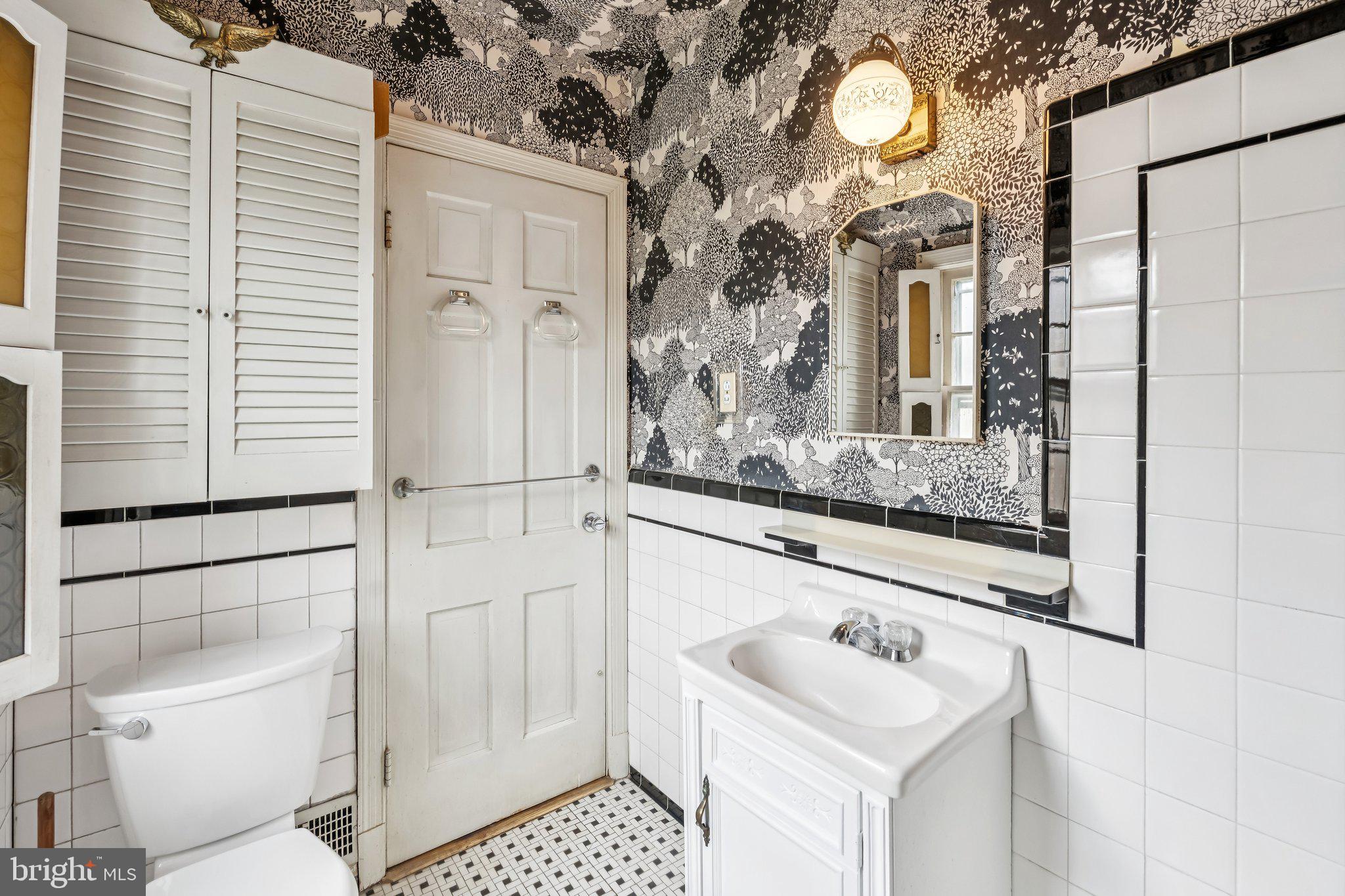 7201 Chestnut Street Chevy Chase, MD 20815 - Photo 18 of 34