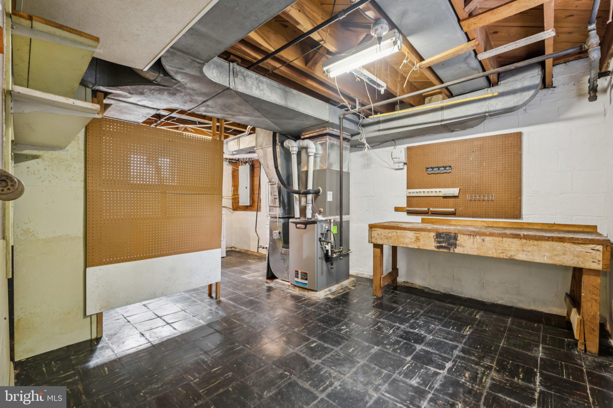 7201 Chestnut Street Chevy Chase, MD 20815 - Photo 20 of 34 Workshop area