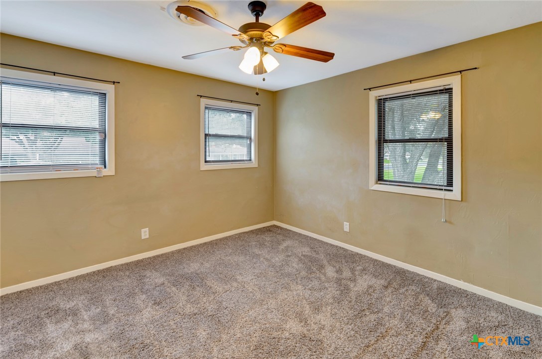 503 Angus Street Victoria, TX 77904 - Photo 26 of 42