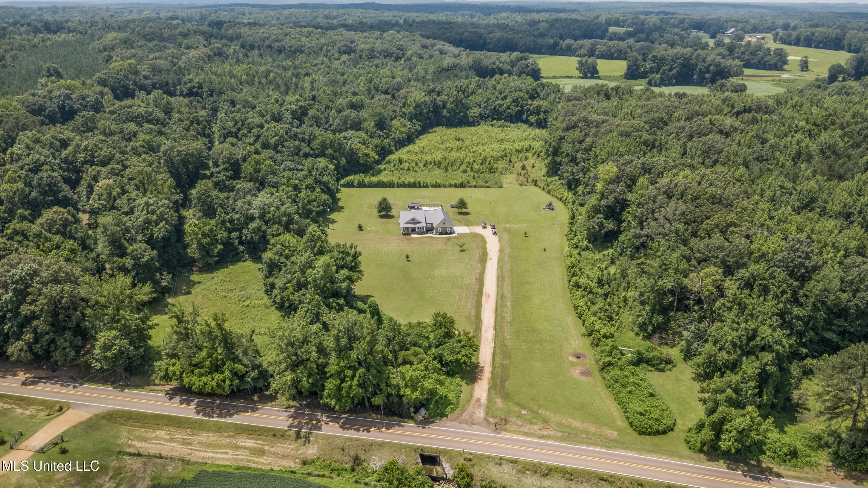 31300 Highway 4 Holly Springs, MS 38635 - Photo 27 of 30 26_dji_001