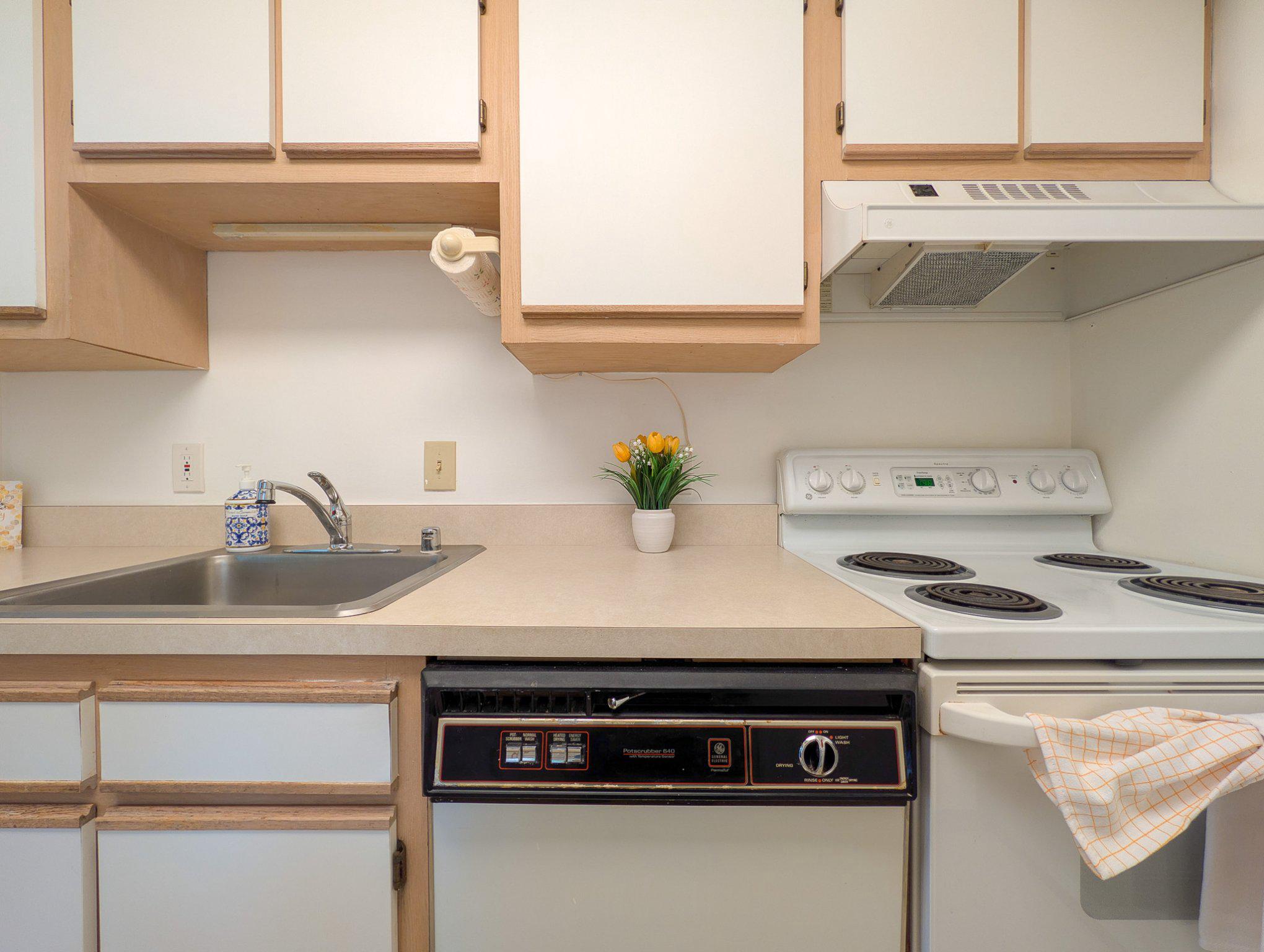 3160 Adderley Court, Unit 242A Silver Spring, MD 20906 - Photo 16 of 36 Charming Kitchen