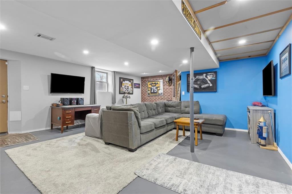 3214 Brodhead Road Aliquippa, PA 15001 - Photo 23 of 38 Gallery Image 23