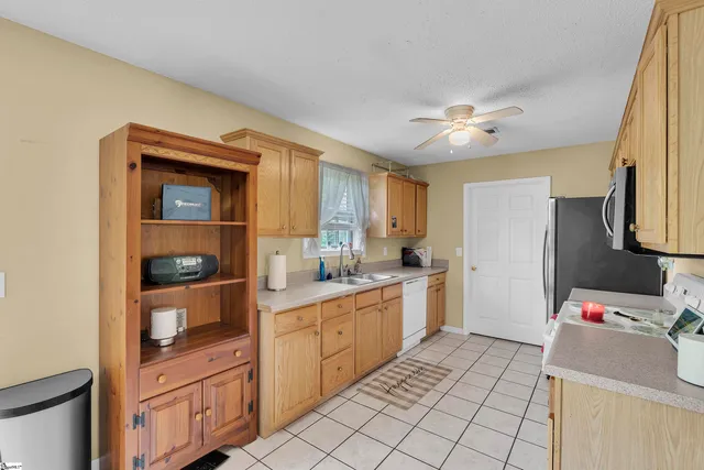 $244,900 | 361 Split Oak Lane, Inman, SC 29349