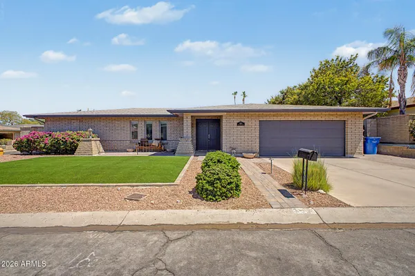 $875,000 | 2802 East Mission Lane, Phoenix, AZ 85028