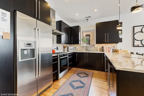 $3,750 | 1842 North Damen Avenue, Unit 2N, Chicago, IL 60647