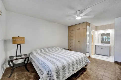 $229,900 | 455 Paradise Isle Boulevard, Unit 104, Hallandale Beach, FL 33009