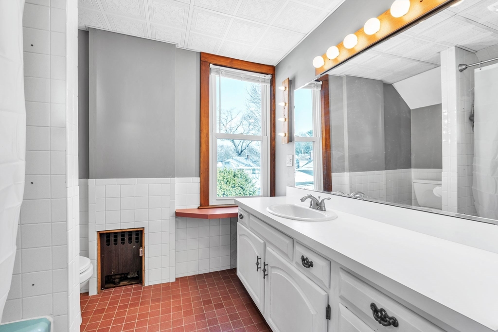 68 Somerset Street Springfield, MA 01108 - Photo 23 of 29 Gallery Image 23
