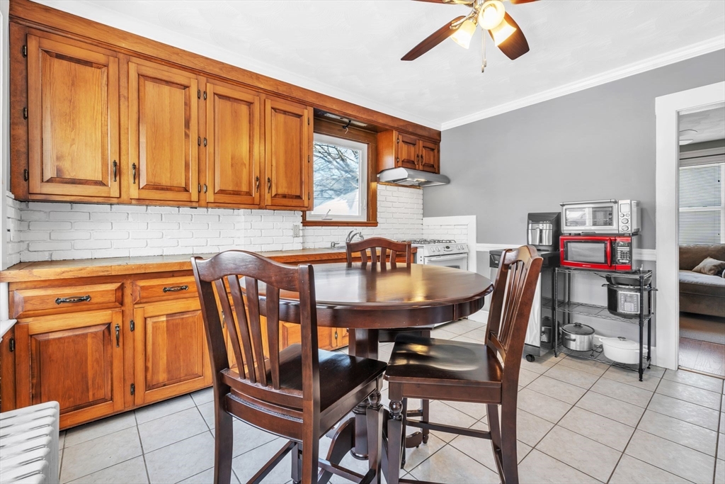 68 Somerset Street Springfield, MA 01108 - Photo 5 of 29 Gallery Image 5
