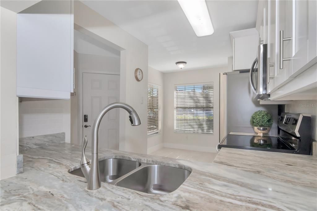 5100 Burchette Road, Unit 801 Tampa, FL 33647 - Photo 5 of 24