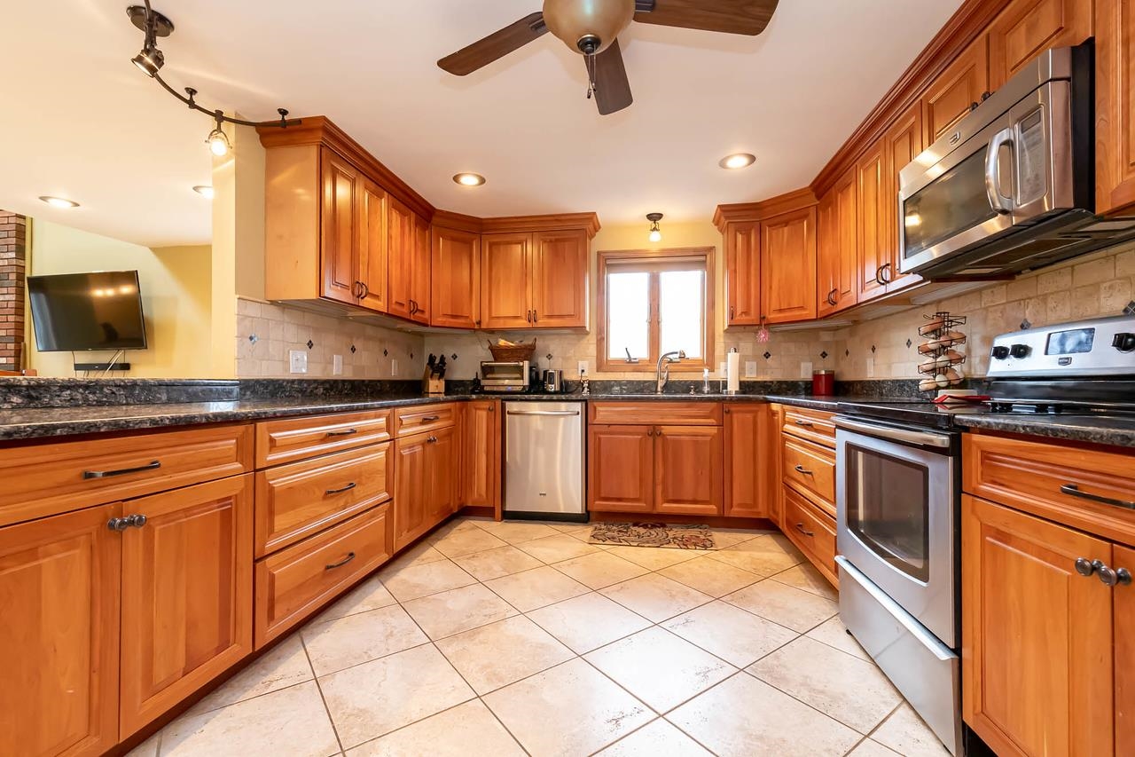 38 Gaita Drive Derry, NH 03038 - Photo 9 of 38