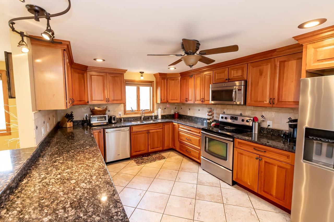 38 Gaita Drive Derry, NH 03038 - Photo 10 of 38