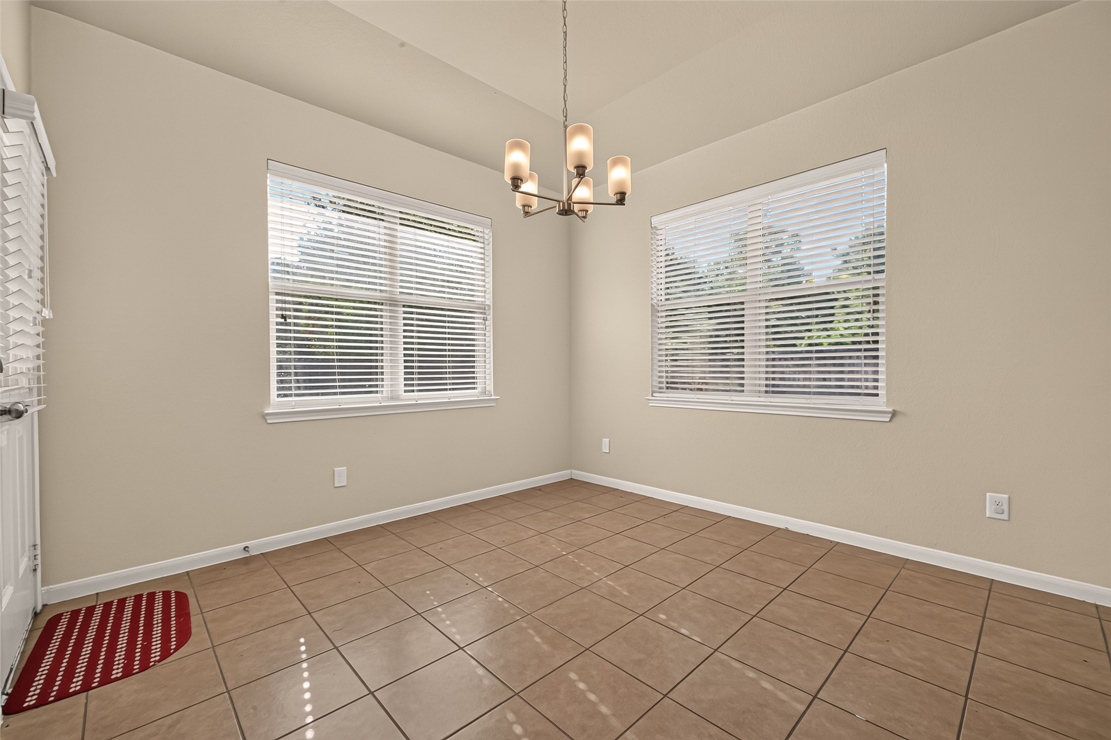 174 Maple Grove Drive Conroe, TX 77384 - Photo 11 of 36 Gallery Image 11