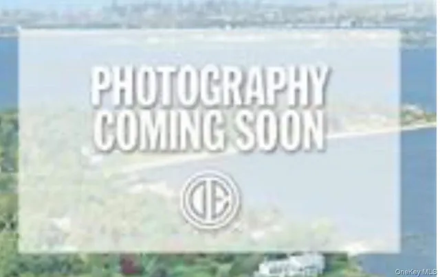 $2,595 | 362 West Merrick Road, Unit 204, Valley Stream, NY 11580