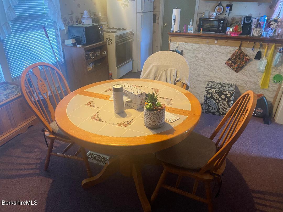 138 Upper Valley Road Washington, MA 01223 - Photo 6 of 7 upper valley dining