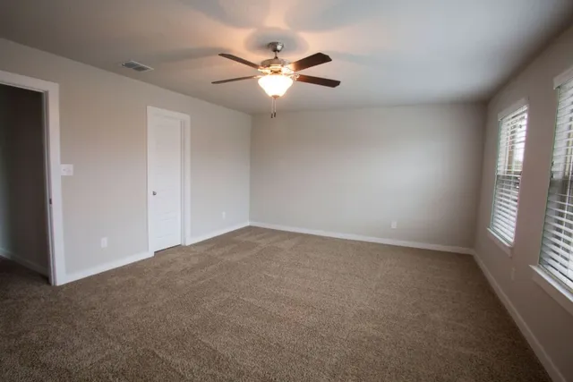 $1,695 | 125 Lakeview Court, Kyle, TX 78640