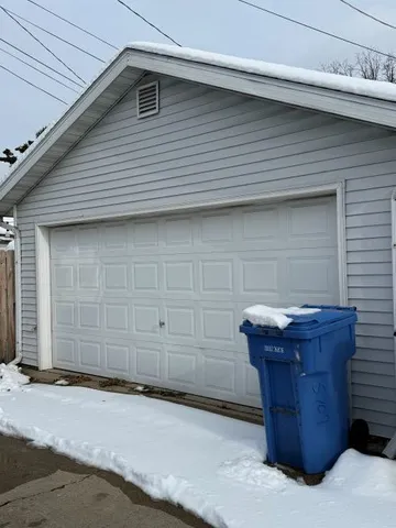 $415,000 | 5710 North Karlov Avenue, Chicago, IL 60646