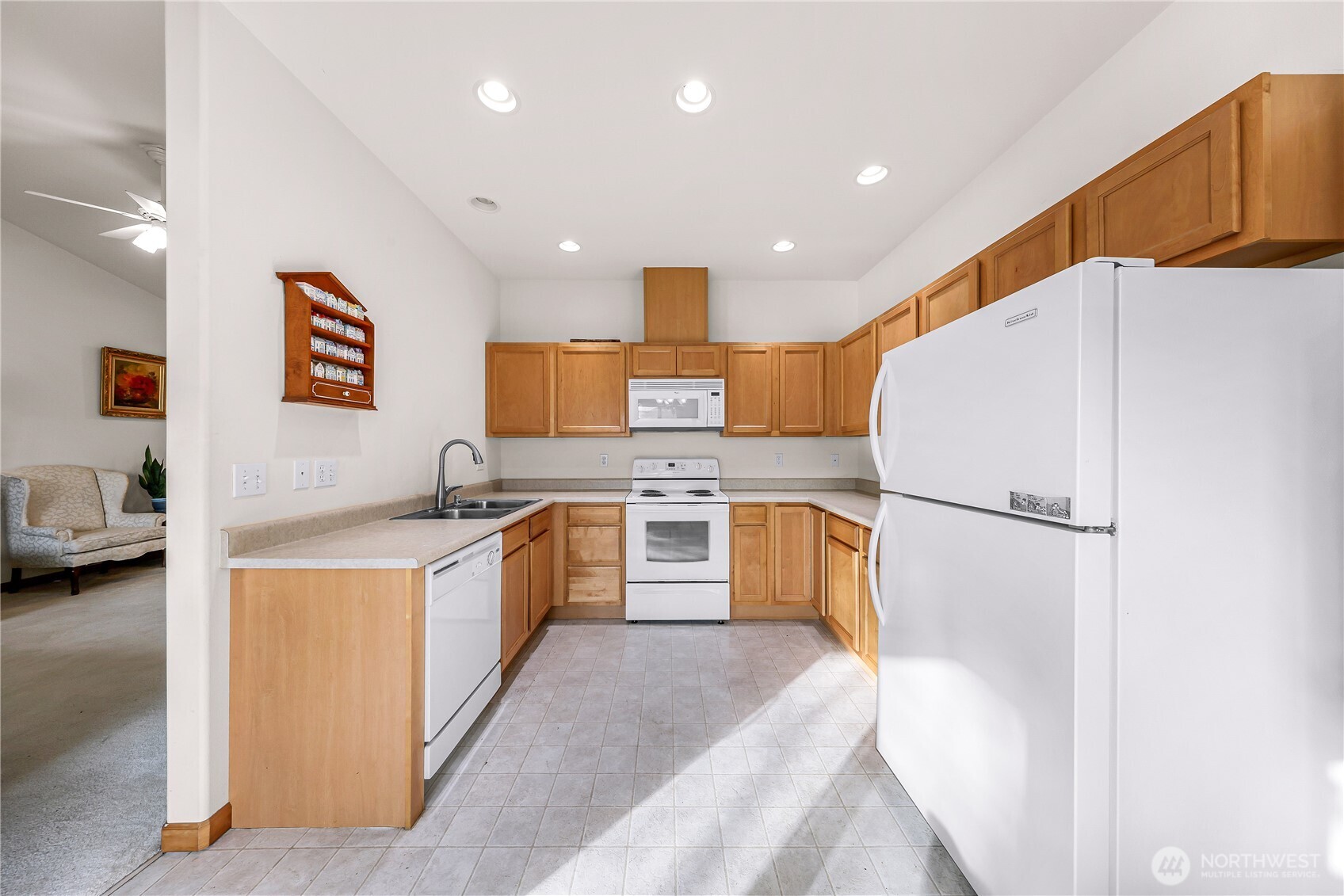 1305 Boon Street, Unit 213 Sumas, WA 98295 - Photo 10 of 30