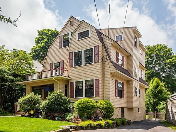 9 Symmes Road Winchester, MA 01890 - Photo 2 of 30 Gallery Image 2