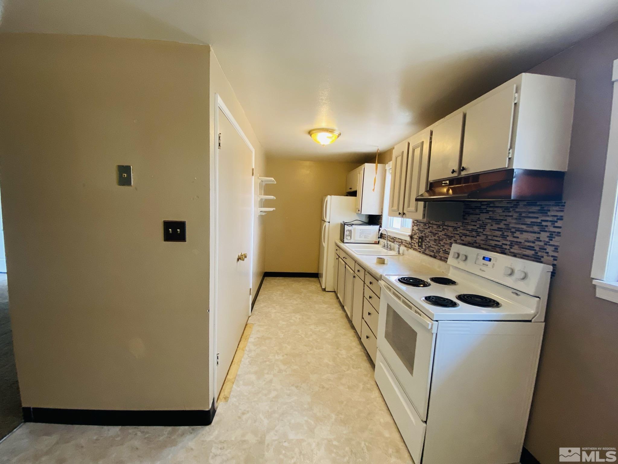 350 Curry Drive Fernley, NV 89408 - Photo 23 of 35 Photo 23