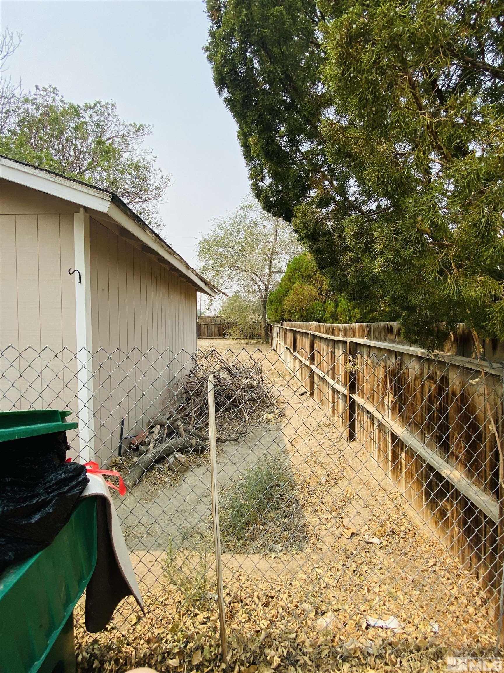 350 Curry Drive Fernley, NV 89408 - Photo 32 of 35 Photo 32