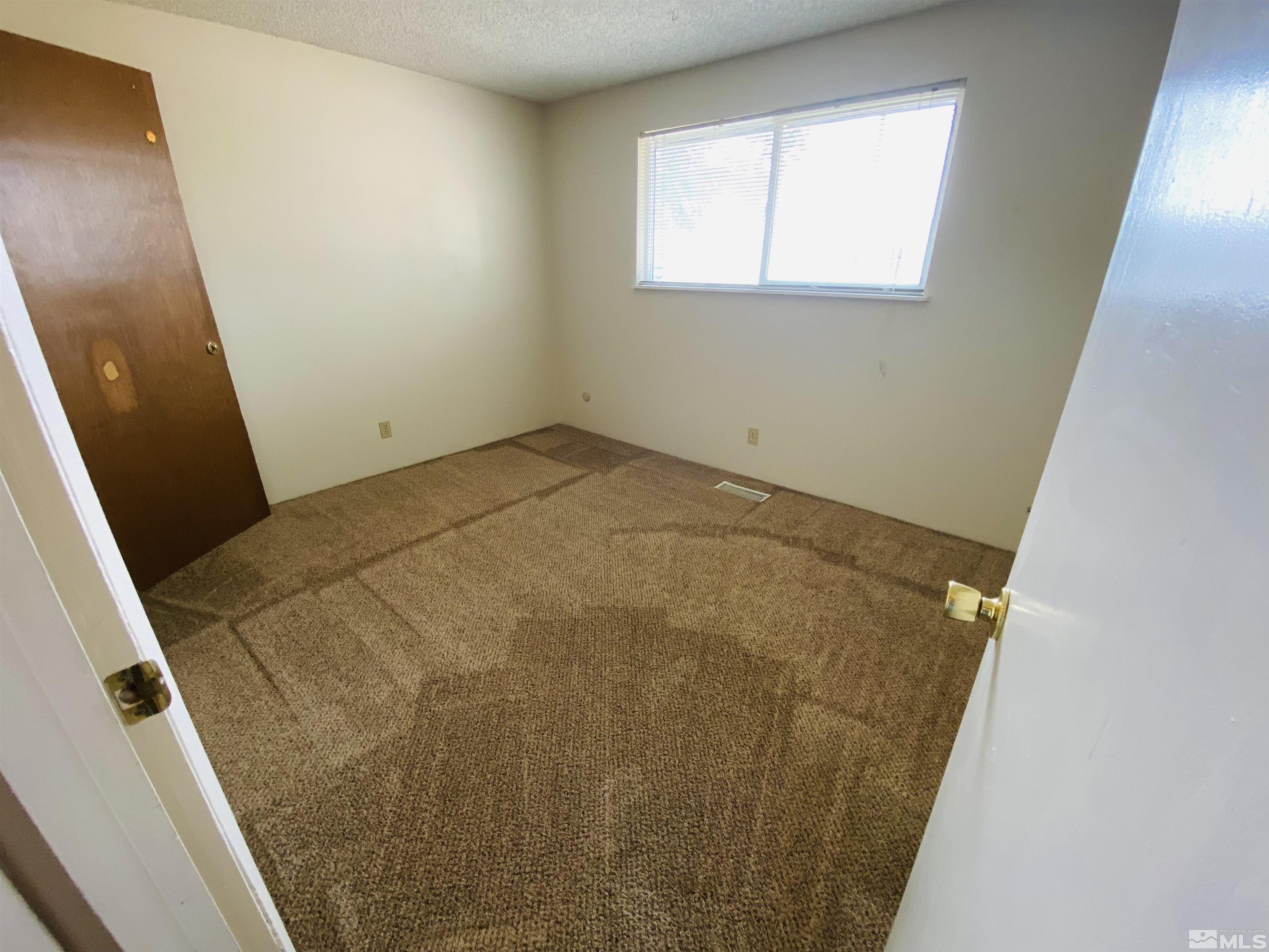 350 Curry Drive Fernley, NV 89408 - Photo 9 of 35 Photo 9