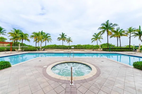 $4,800 | 2069 South Ocean Drive, Unit TH12, Hallandale Beach, FL 33009