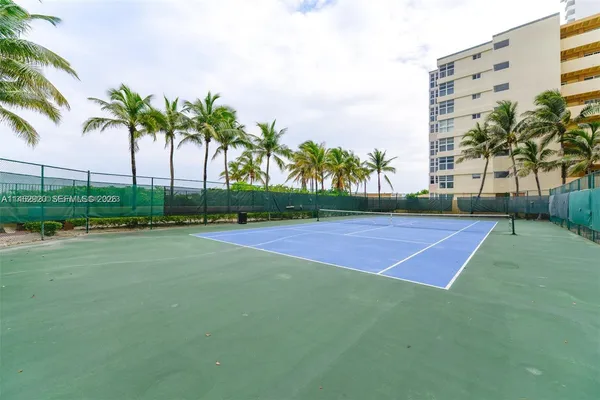 $4,800 | 2069 South Ocean Drive, Unit TH12, Hallandale Beach, FL 33009