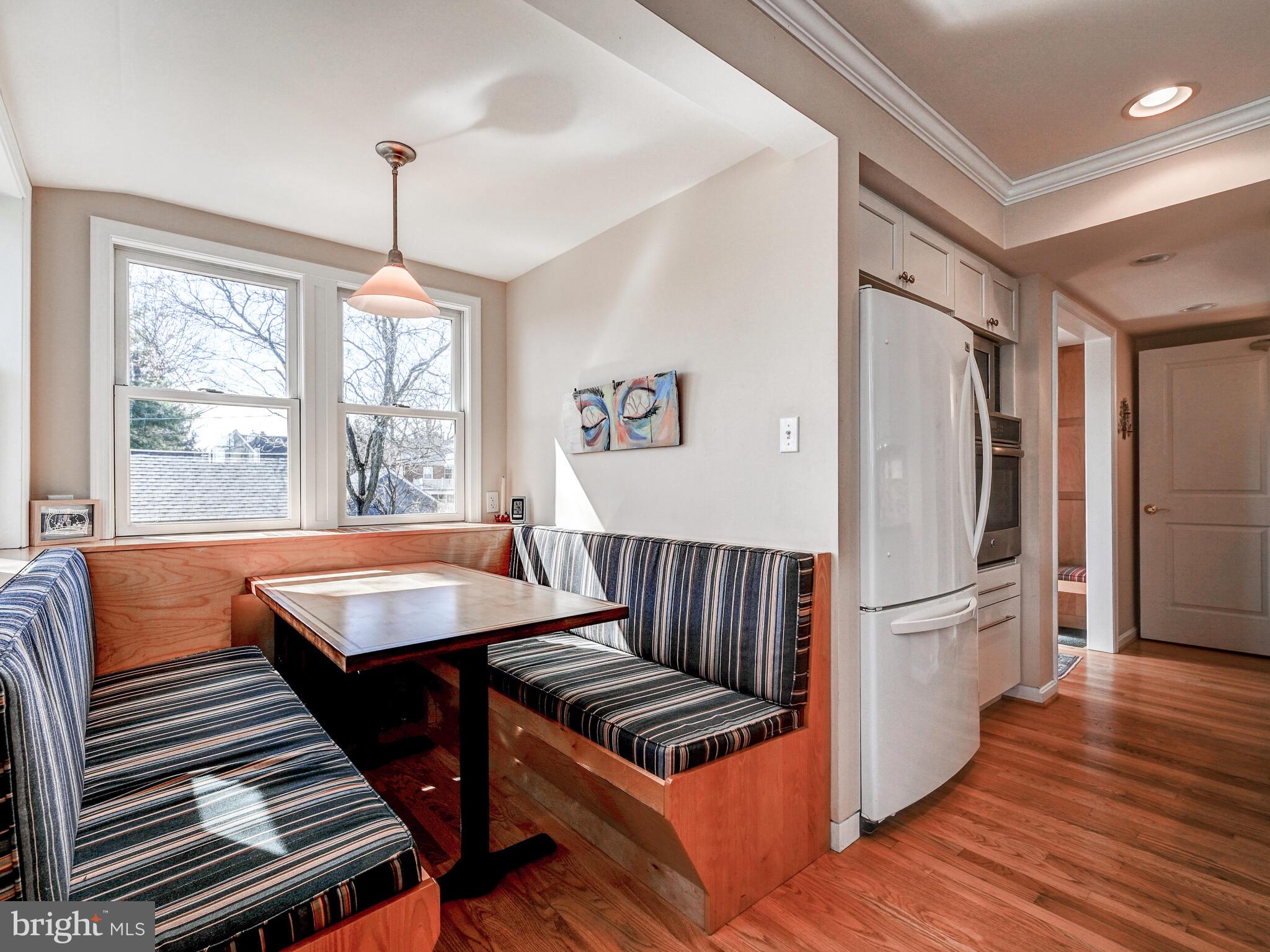 207 Cedarcroft Road Baltimore, MD 21212 - Photo 21 of 50 a living room with furniture and a window