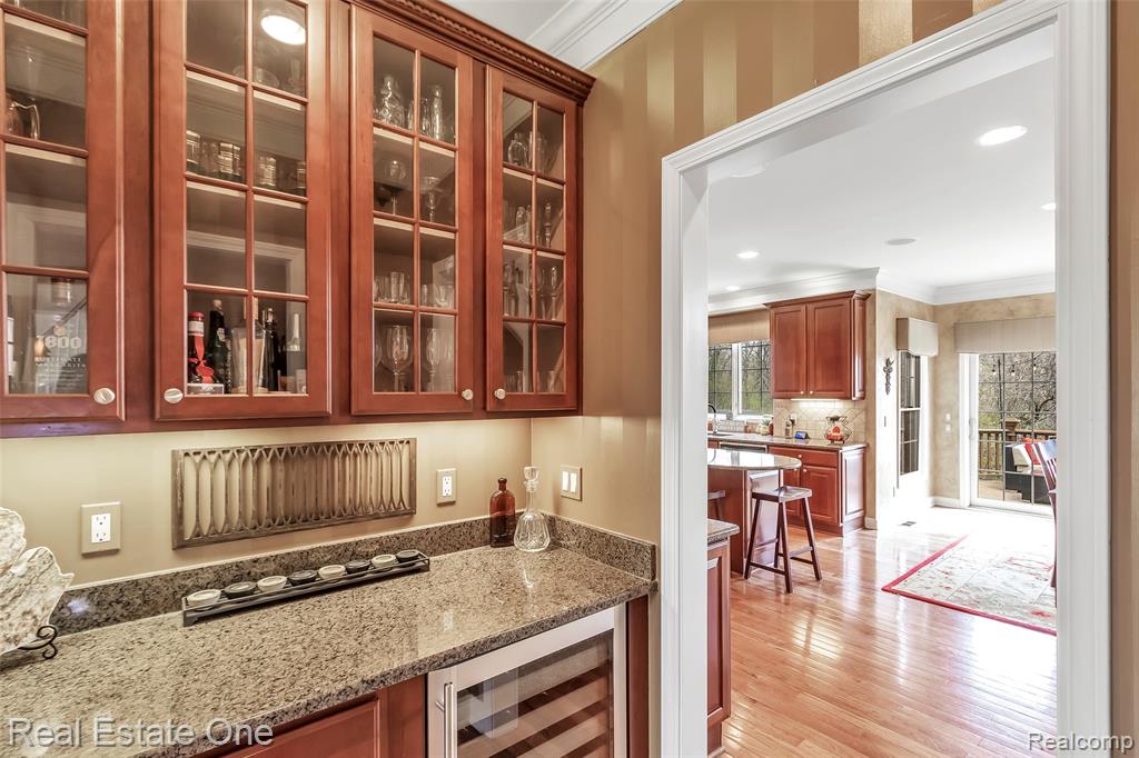 5867 Stonehaven Boulevard Rochester, MI 48306 - Photo 14 of 74