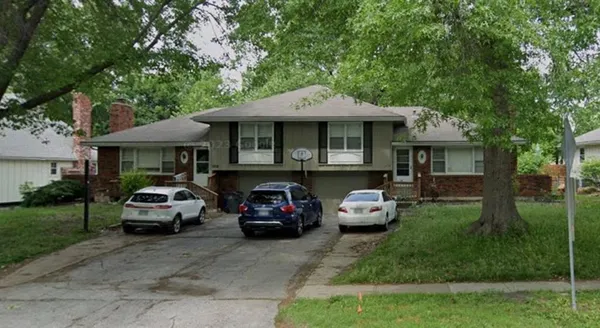 $221,500 | 1508 East Sheridan Street, Olathe, KS 66062