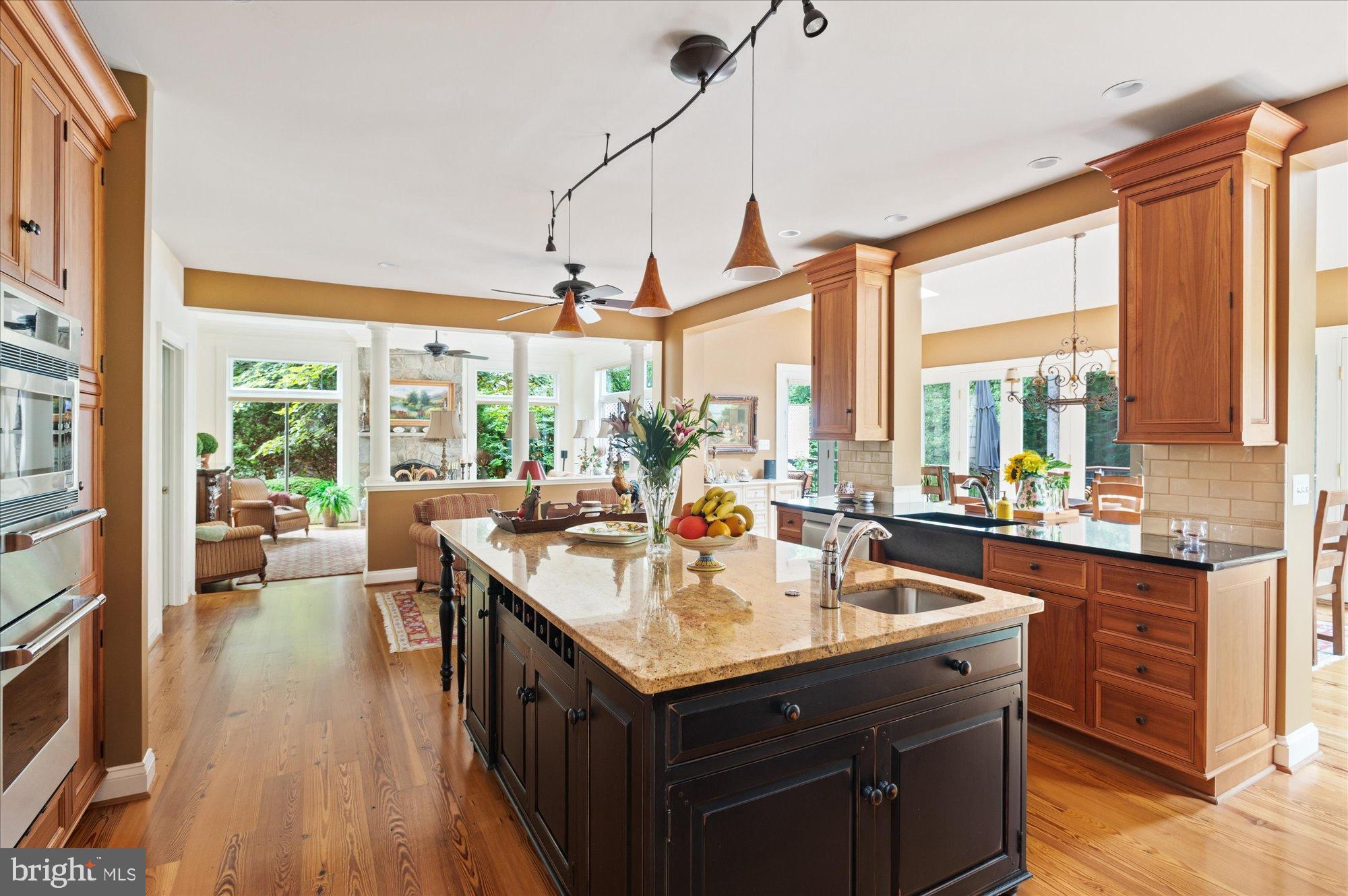 11308 Stonehouse Place Sterling, VA 20165 - Photo 19 of 76 Custom Granite Counters and Extensive Storage
