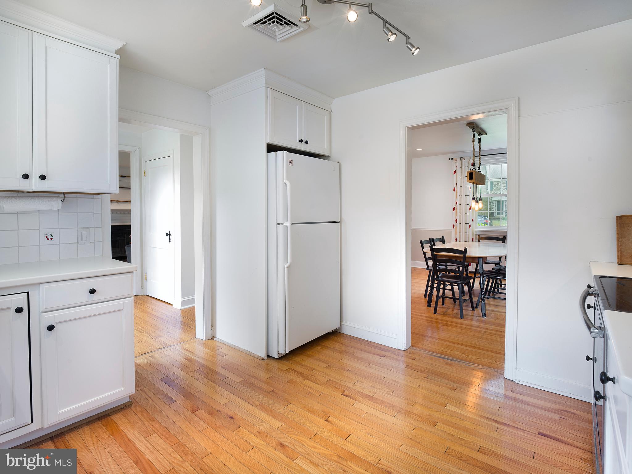 607 Greythorne Road Wynnewood, PA 19096 - Photo 11 of 26 Kitchen