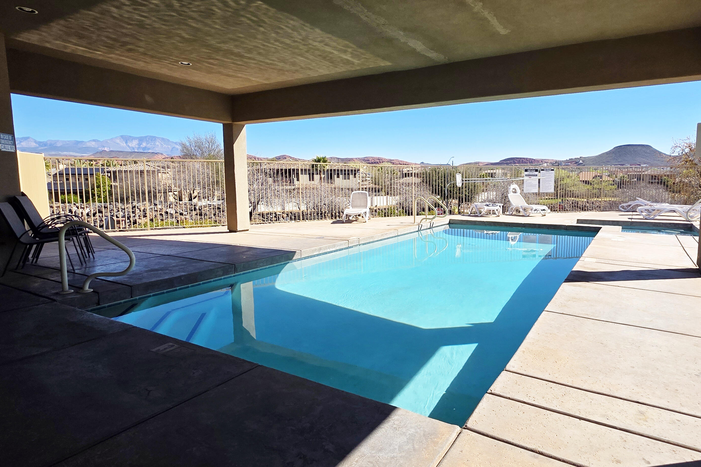 409 North Country Lane, Unit 39 St. George, UT 84770 - Photo 38 of 40 Pool Area