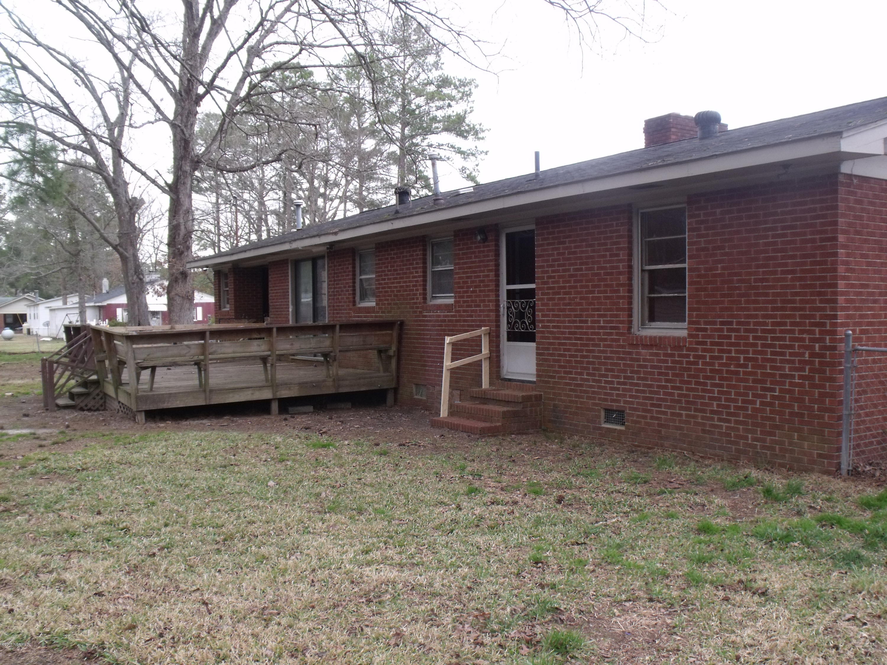 924 Pitt Road Rocky Mount, NC 27801 - Photo 11 of 13 46 REAR