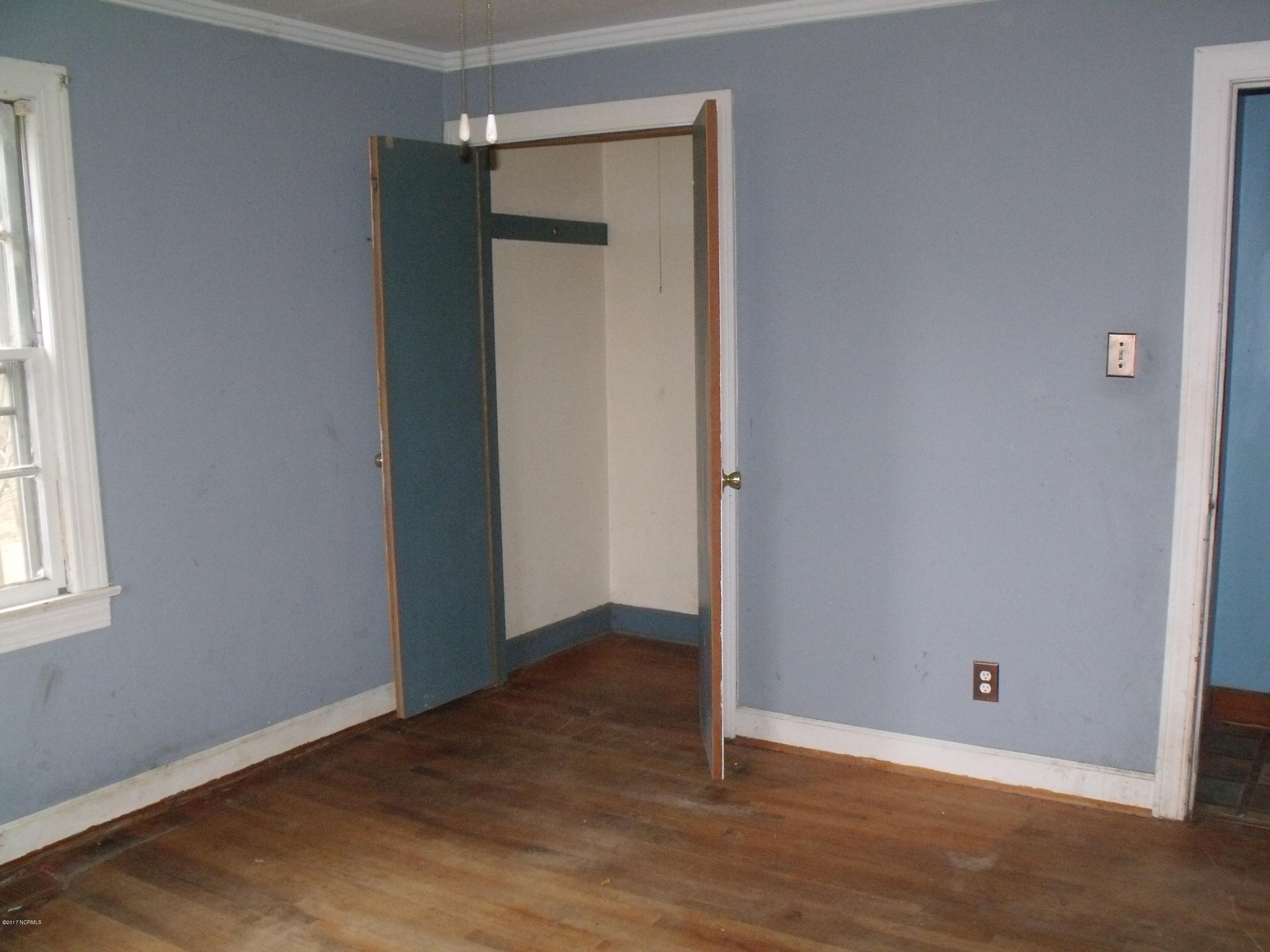 924 Pitt Road Rocky Mount, NC 27801 - Photo 10 of 13 35 BED 2