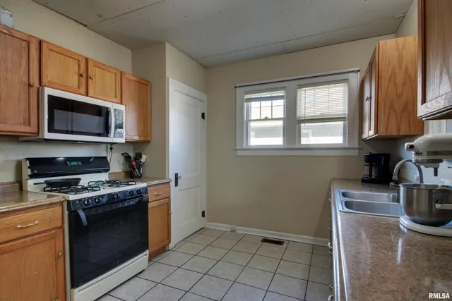 $150,000 | 623 South 21st Street, Quincy, IL 62301