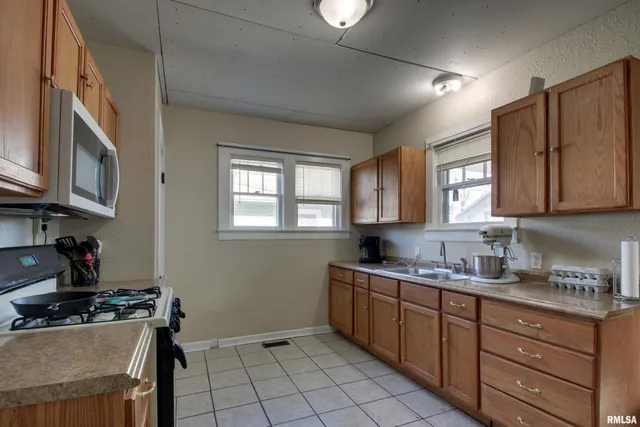 $150,000 | 623 South 21st Street, Quincy, IL 62301