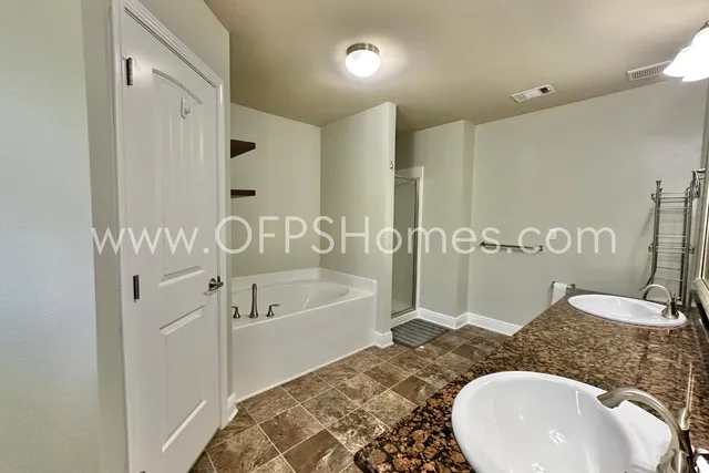 $2,050 | 306 Gauntlet Drive, Crestview, FL 32539