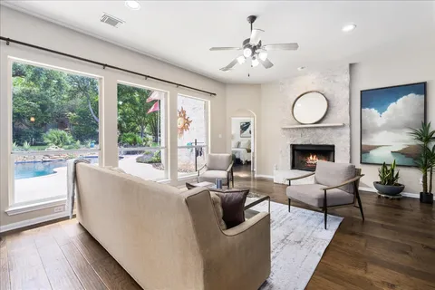 $1,199,999 | 58 Cottondale Road, The Hills, TX 78738