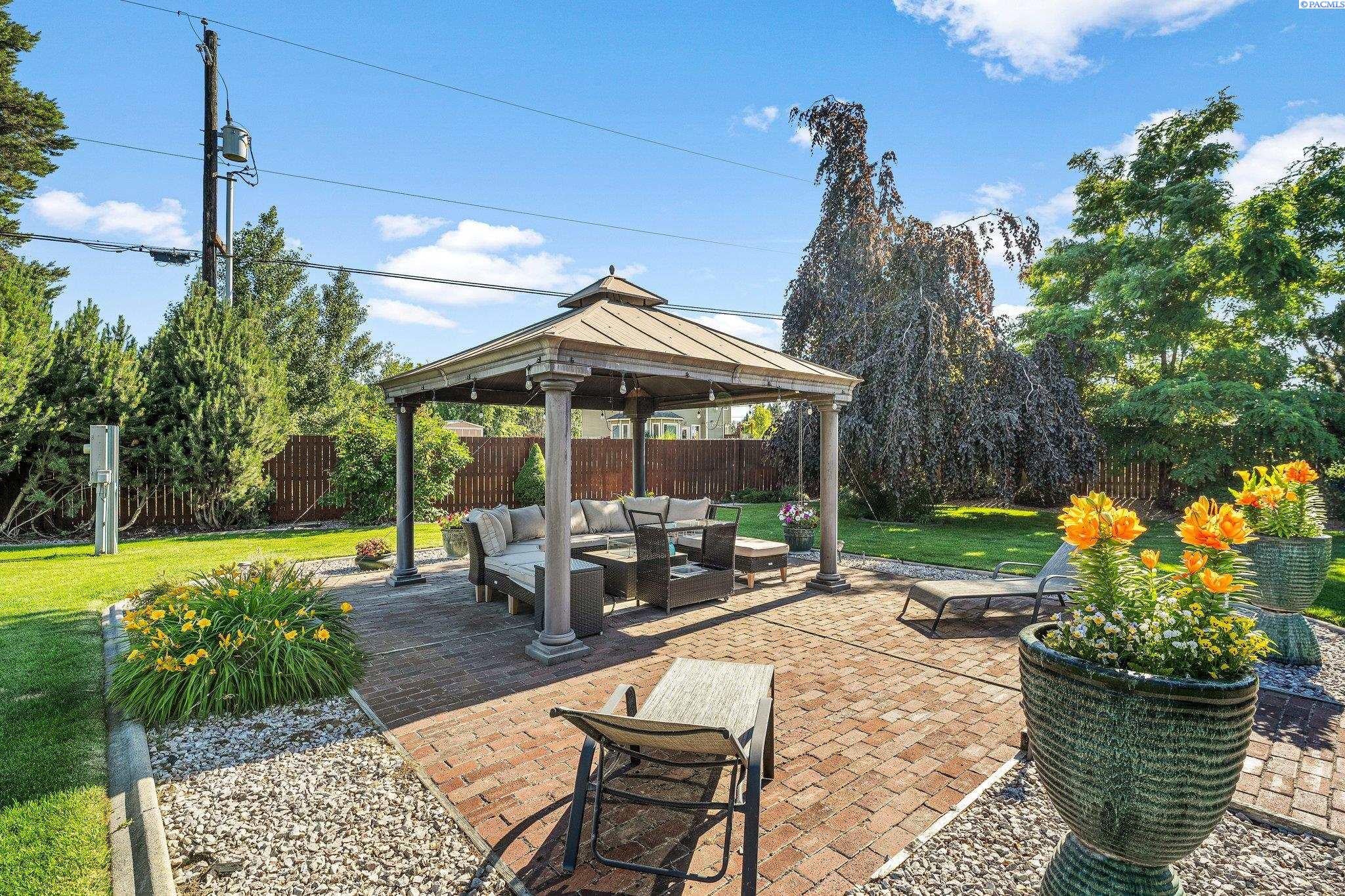 212501 East Finley Road Kennewick, WA 99337 - Photo 9 of 41 Gallery Image 9