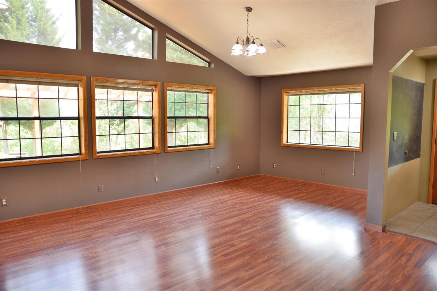 4981 Old Stage Road Central Point, OR 97502 - Photo 5 of 27 Additional Photo