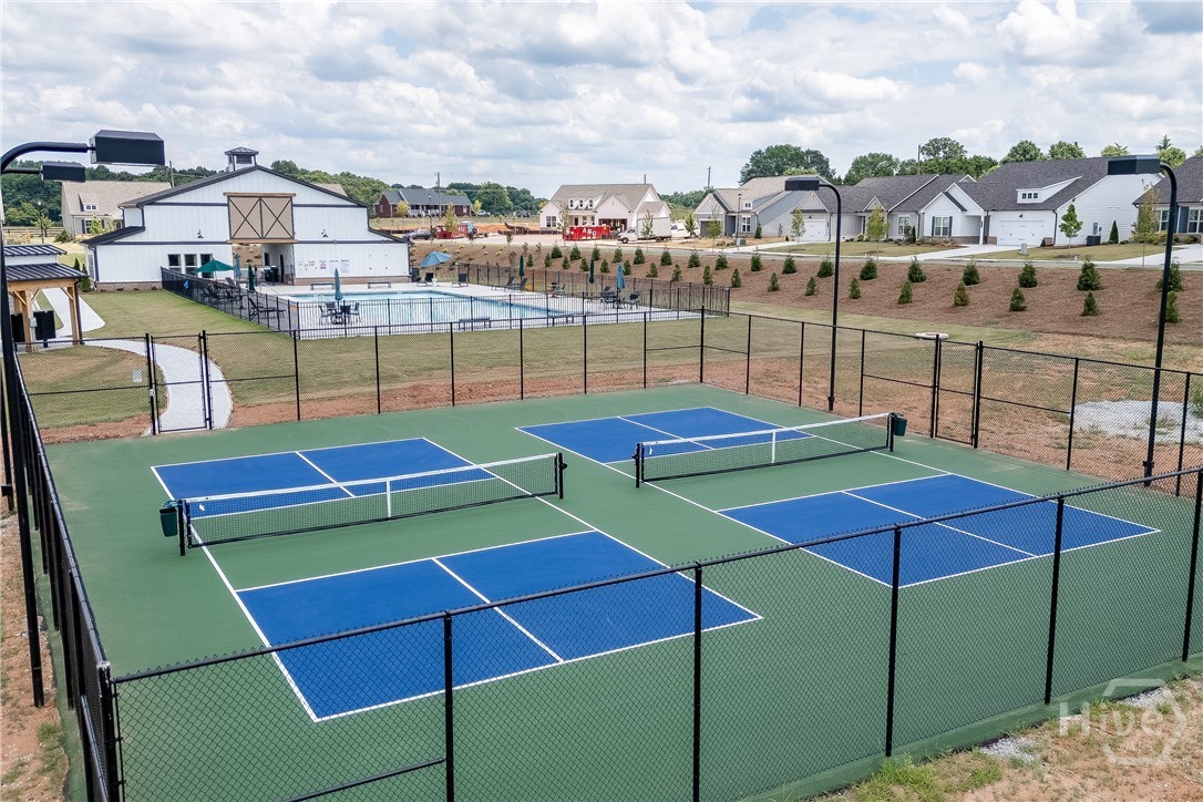 196 Oakdale Road Jefferson, GA 30549 - Photo 6 of 20