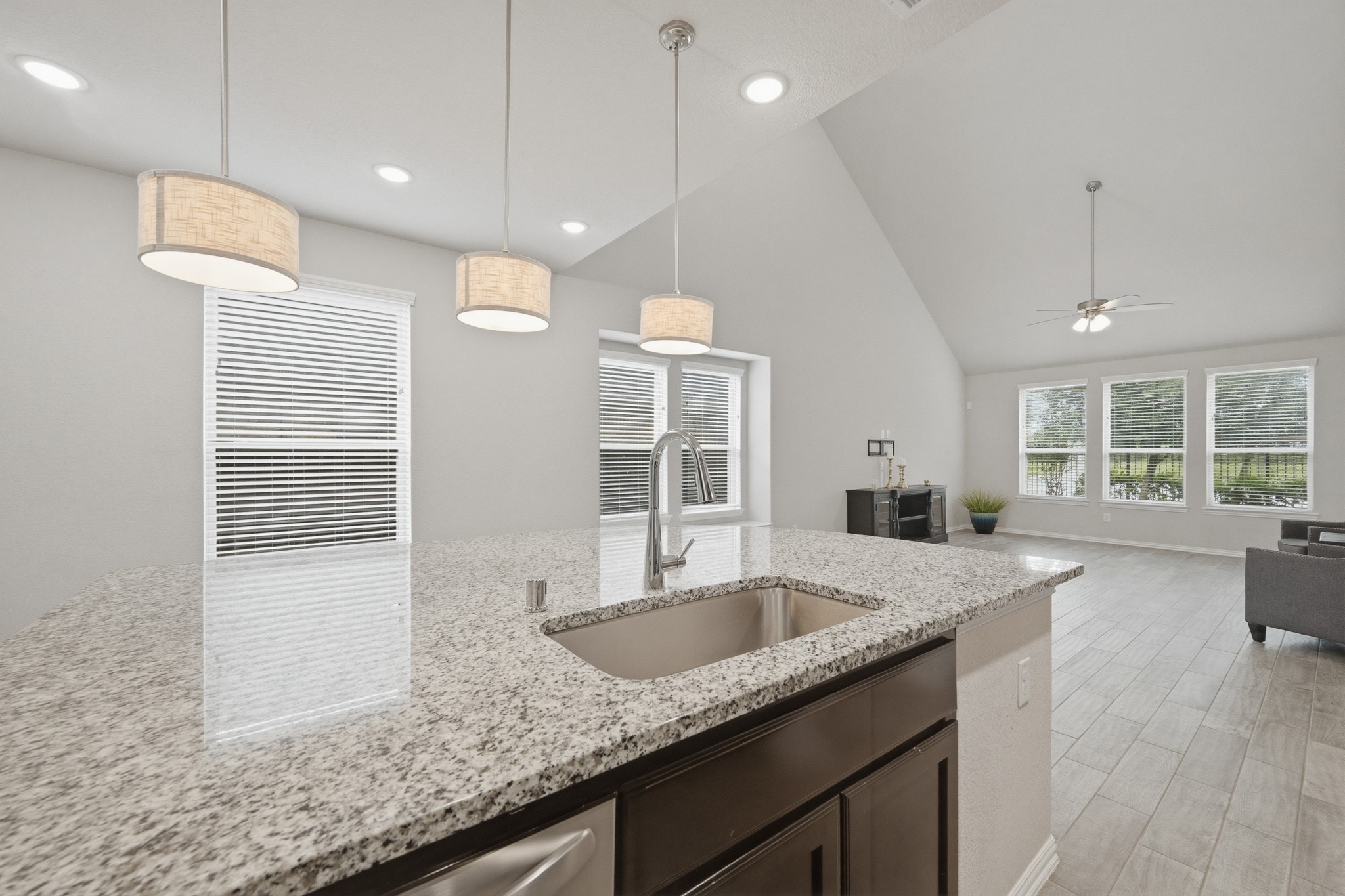 10602 Wagner Street Rosharon, TX 77583 - Photo 11 of 42