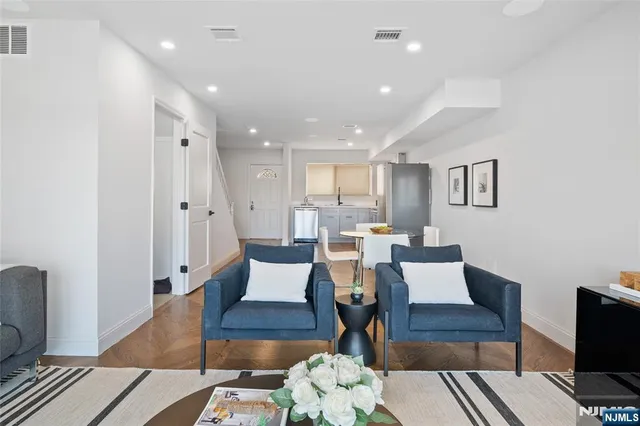 $479,000 | 1110 River Road, Unit 102, Edgewater, NJ 07020