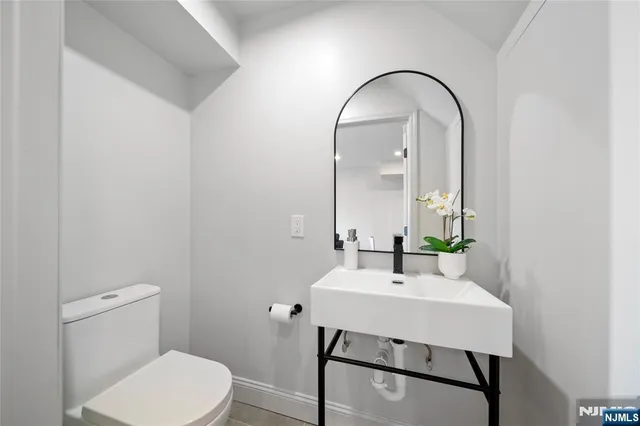 $479,000 | 1110 River Road, Unit 102, Edgewater, NJ 07020