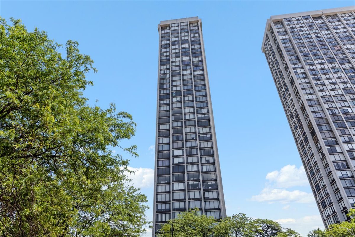 5455 North Sheridan Road, Unit 3106 Chicago, IL 60640 - Photo 2 of 12